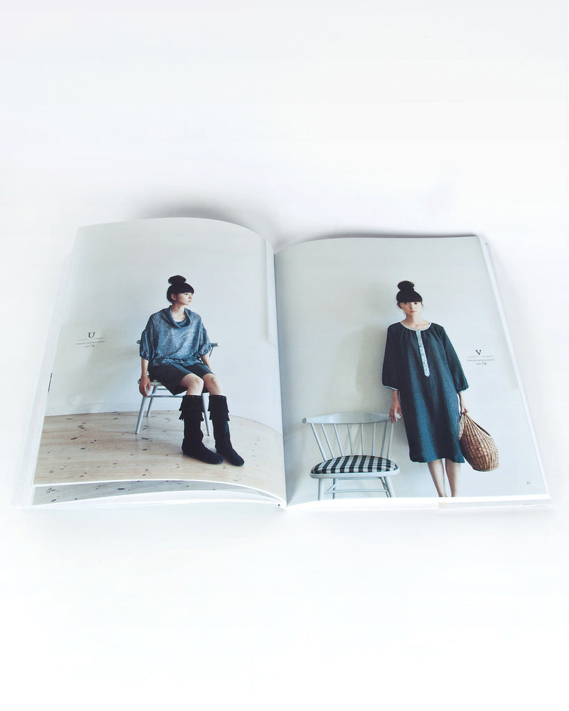 Stylish Dress Book: Simple Smocks, Dresses and Tops